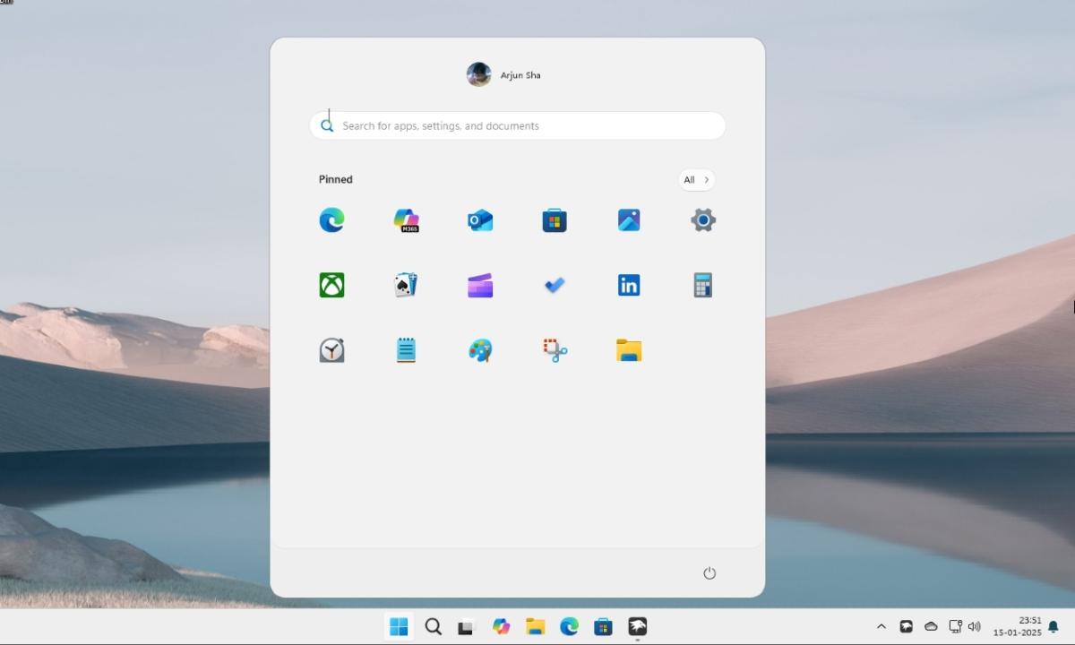 How to Customize the Taskbar in Windows 11 | Beebom