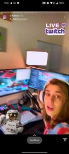 How to Add Links to Instagram Stories Using Stickers | Beebom