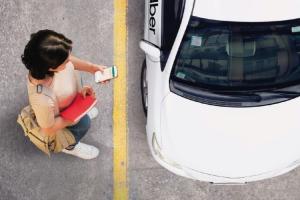 You Can Now Book an Uber Cab via WhatsApp in India; Here's How It Works!