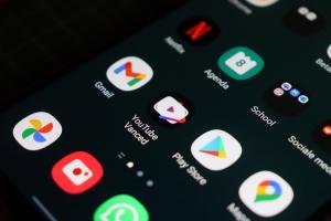 8 Best YouTube Vanced Alternatives to Watch YouTube Videos