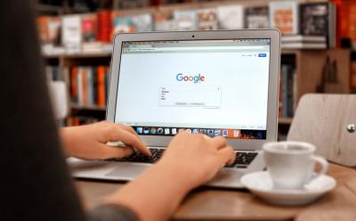 Google Searches for "How to Move to Canada" Spiked 850% After Roe v. Wade Decision