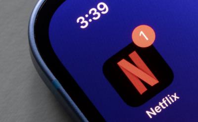 close up shot of the Netflix app icon on the iPhone home screen