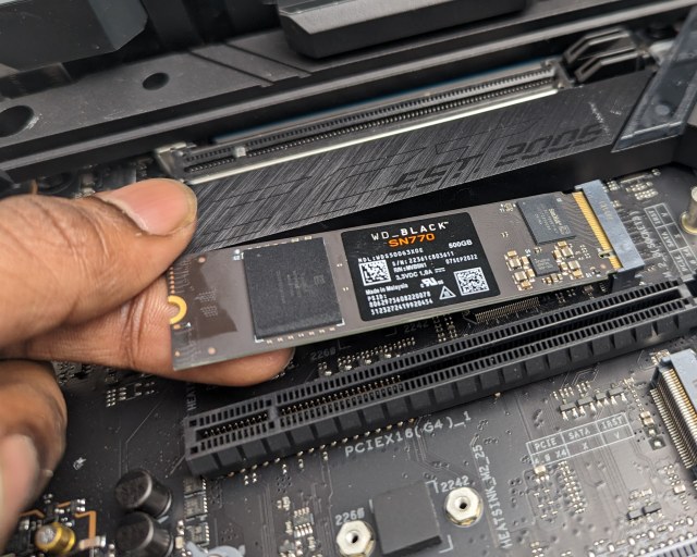 How to Install an SSD In Your Desktop PC (Guide) | Beebom