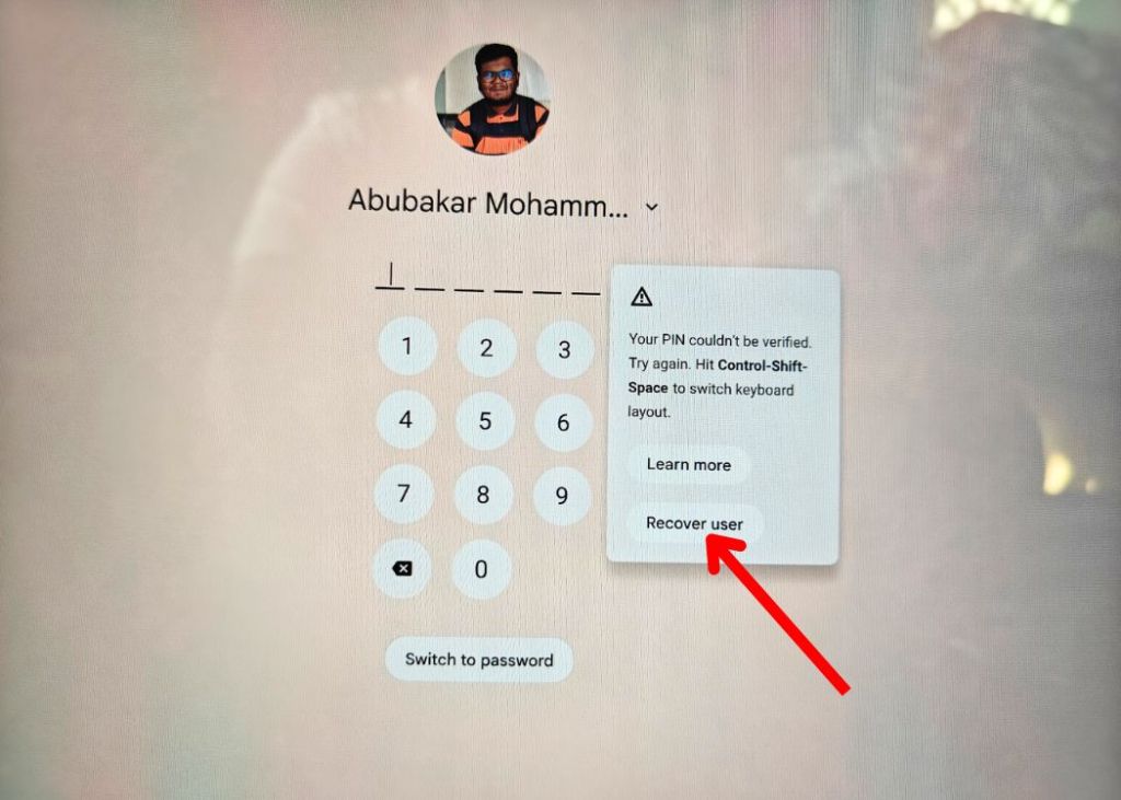 Chromebook account screen with option to recover user
