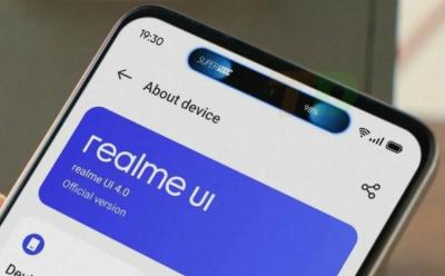 realme dynamic island clone
