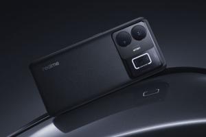 Realme GT 3 Is the First Phone with 240W Fast Charging to Launch Globally