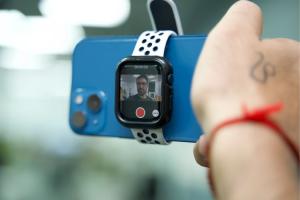 How to Use the Camera App on Apple Watch
