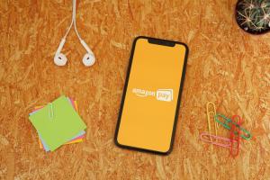Amazon Pay Will Now Help You Unload Your Rs 2,000 Notes; Here's How!