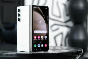 Best Samsung Flagship Phone Deals During Amazon & Flipkart Sales (2023)