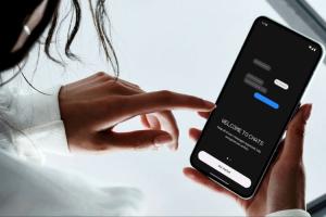 Nothing's Chat App Brings iMessage to Android, Sort Of