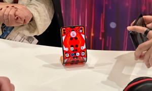 MWC 2024: Moto's Wearable Wrist Phone Is Cool & All, But It's Not Practical