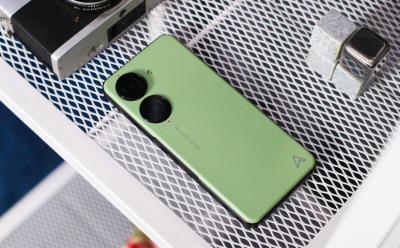 Best Small phones you can buy