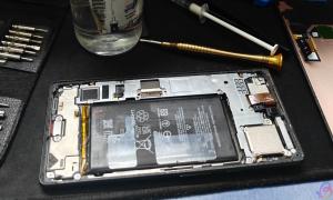 I Replaced My Pixel 6 Battery Myself, And It Wasn't as Hard as I Thought