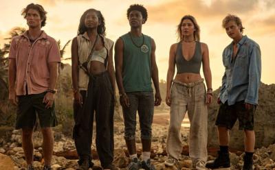 Main cast of Outer Banks