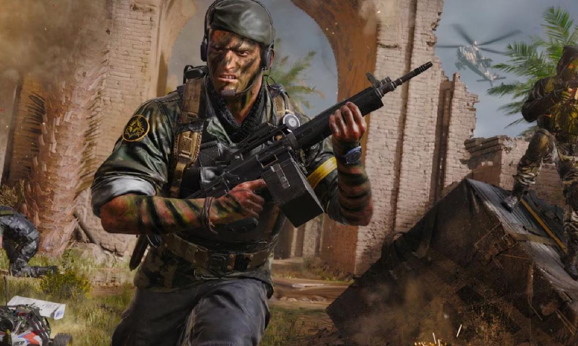 Operator carrying the Krig-C in BO6