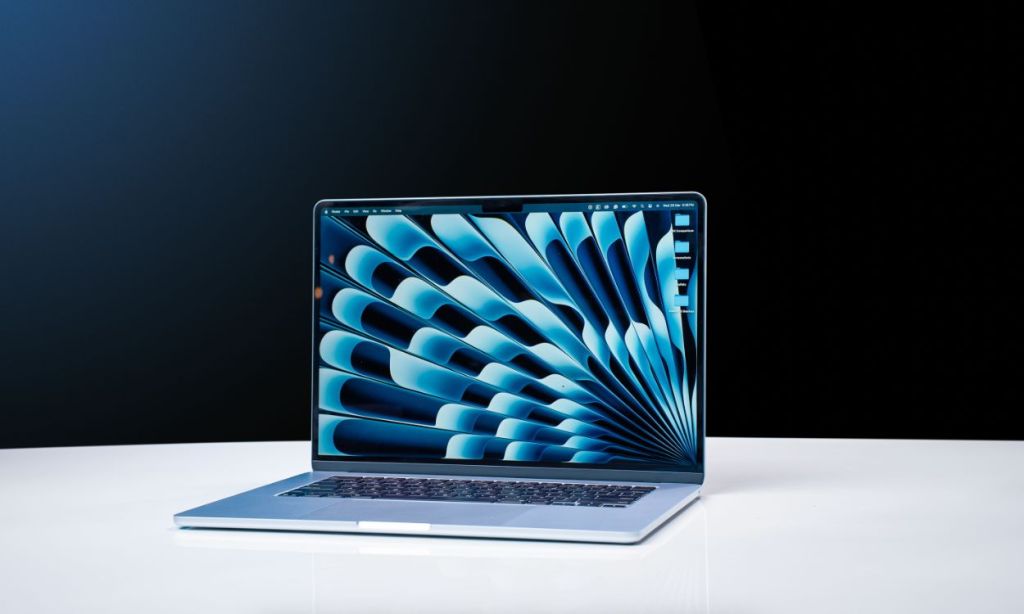 MacBook Air M4 laptop