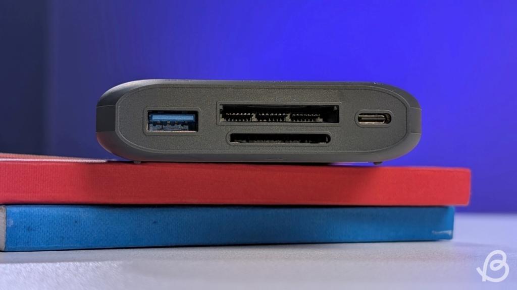 UnifyDrive UT2 NAS back ports