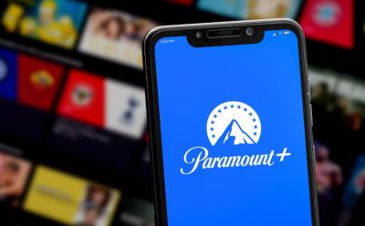 Paramount-logo-on-an-iPhone-display