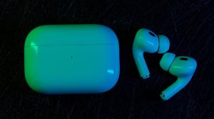 AirPods Get a New Charging Indicator with iOS 26 Update