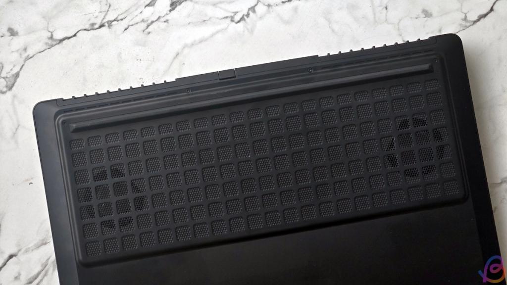 hp omen max 16 bottom panel