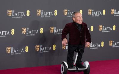 Warwick Davis
