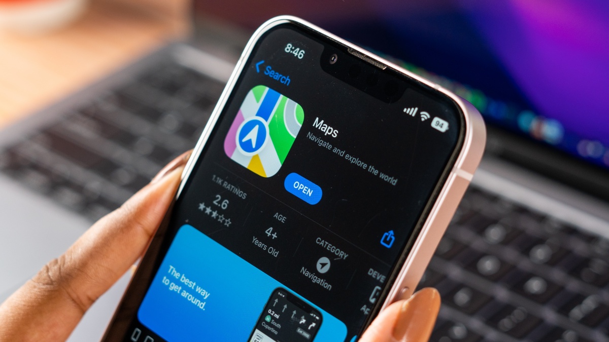Apple-Maps-Application-shown-on-an-iPhone-screen