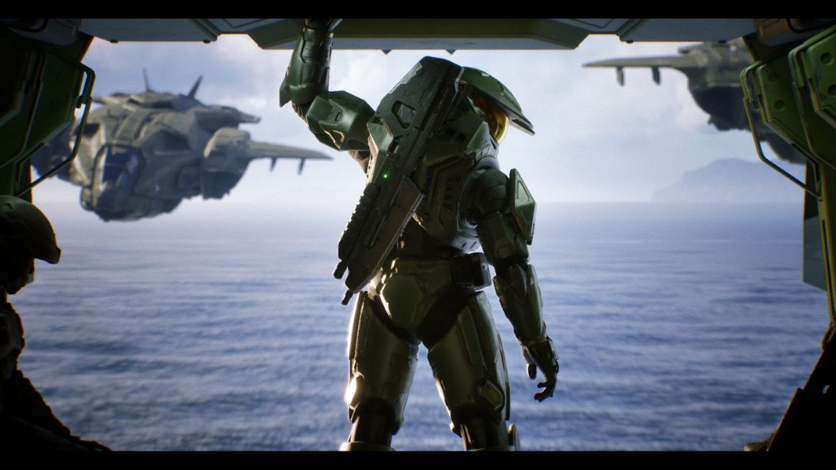 Master Chief preparing to jump in Halo: Campaign Evolved