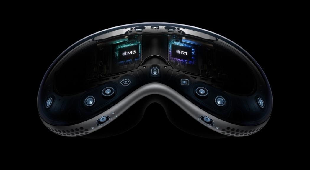 apple vision pro with m5