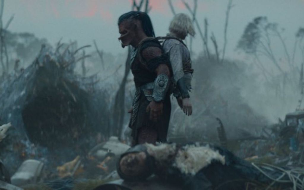 Predator and Thia in Predator Badlands