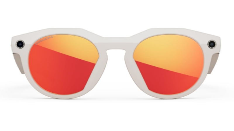 Meta-Oakley-AI-Glasses-Showcase-Against-a-White-Background