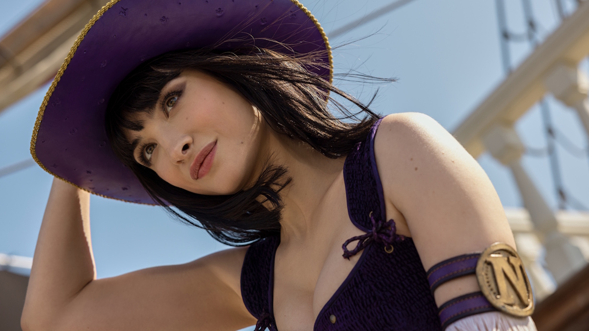 Lera Abova as Nico Robin in live-action One Piece Season 2