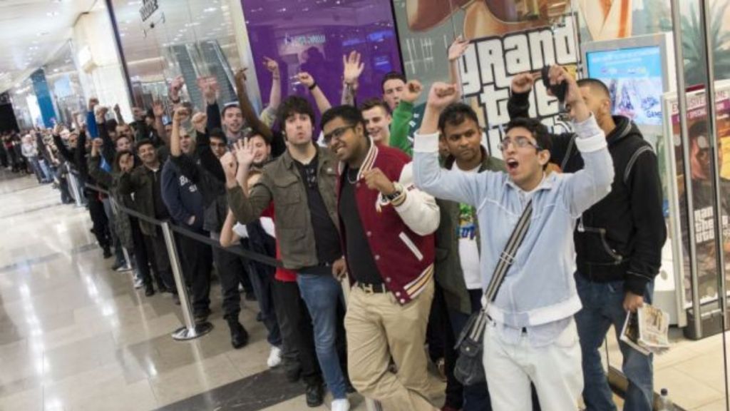 GTA V Midnight Launch in Gamestop