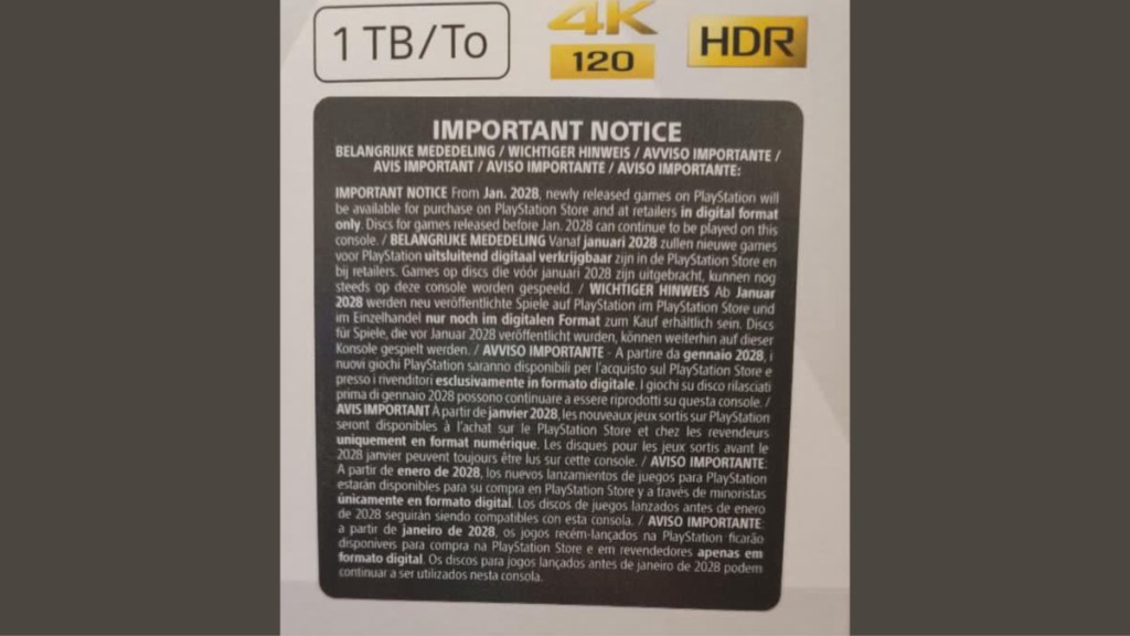 New PS5 boxes with the important notice that PlayStation discs will halt production starting January 2028.