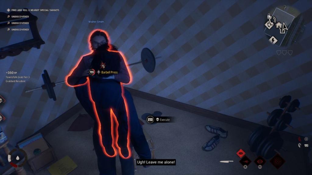 Michael executing someone with a barbell in halloween