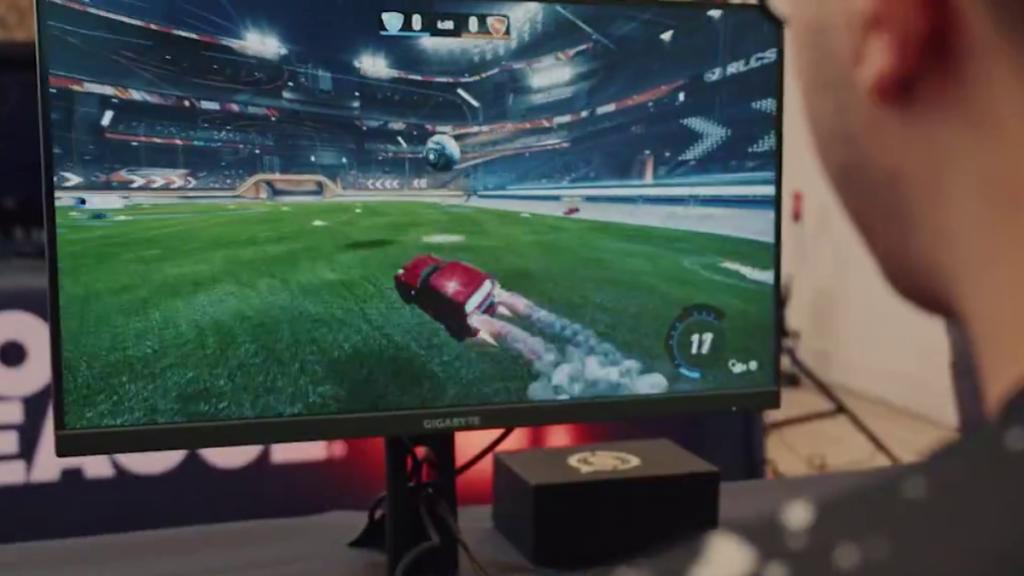 RLCS pro playing match mode in Rocket League